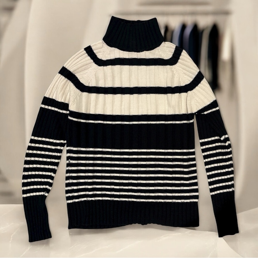 Turtleneck Sweater Black and Cream Colored Stripes, by Maria Gabrielle Size Lg
